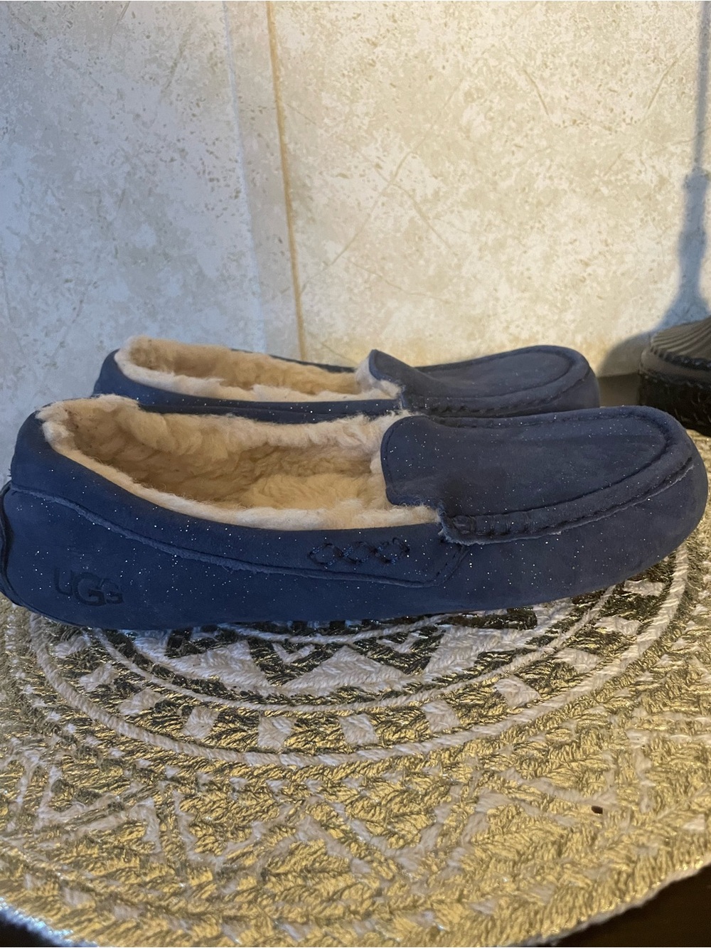 Women’s UGG Ansley dark denim shimmering slippers